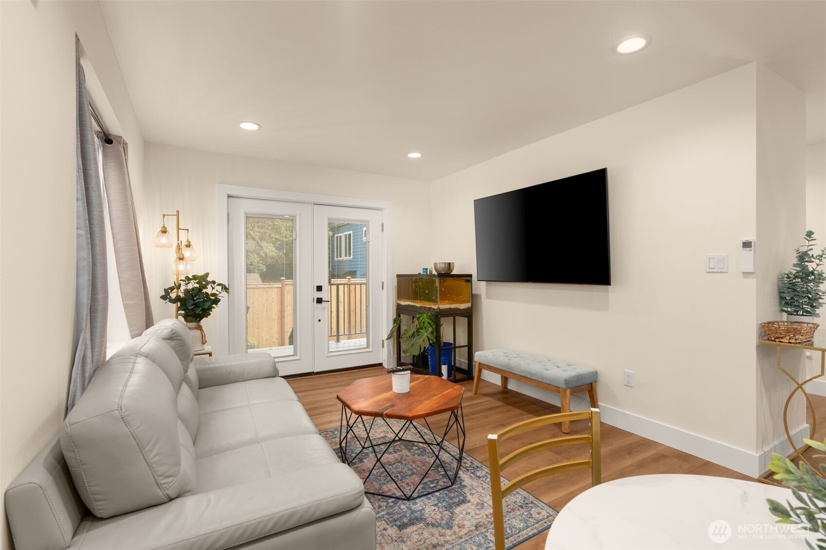 9253 6th Avenue NW Seattle WA 98117