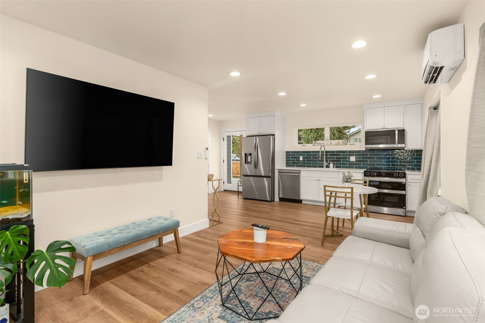 9253 6th Avenue NW Seattle WA 98117