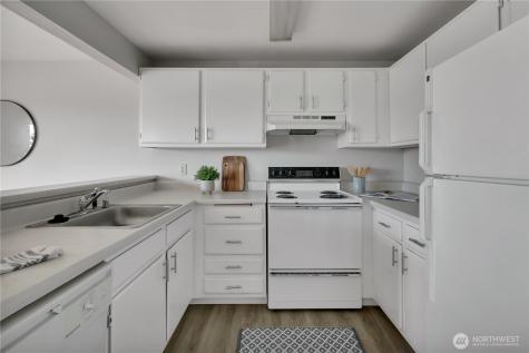 28610 16th Avenue S Federal Way WA 98003