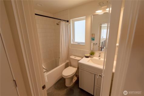 13540 39th Avenue NE Seattle WA 98125