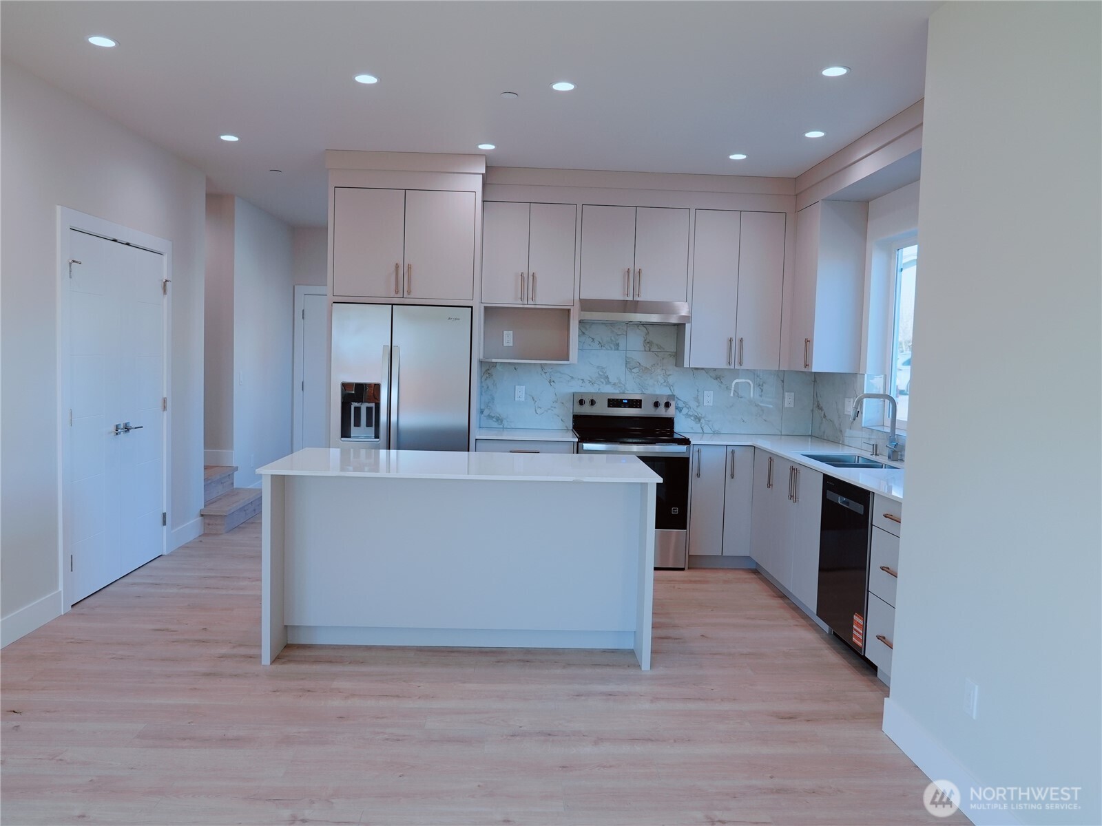 2155 Siddle Loop Ferndale WA 98248
