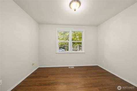 4505 7th Street SE Puyallup WA 98374