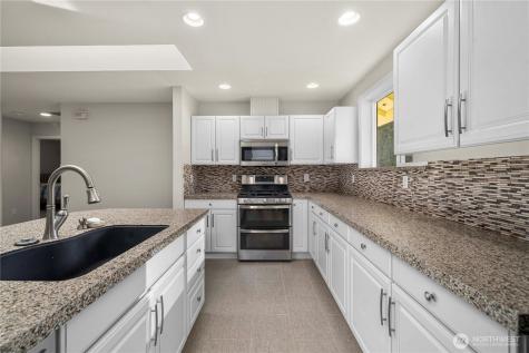 4505 7th Street SE Puyallup WA 98374