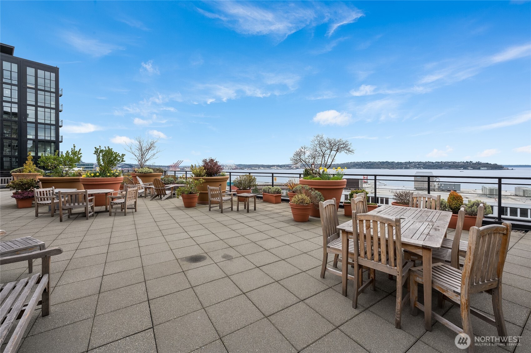 2607 Western Avenue Seattle WA 98121