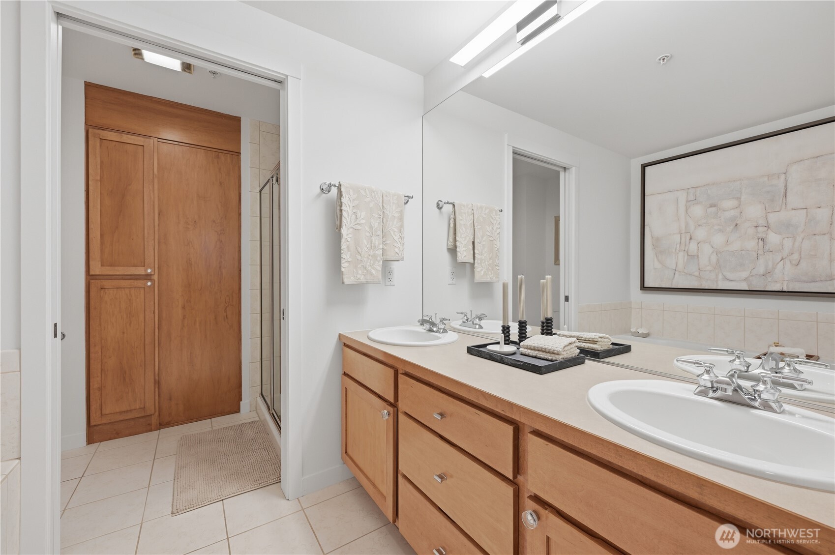 2607 Western Avenue Seattle WA 98121