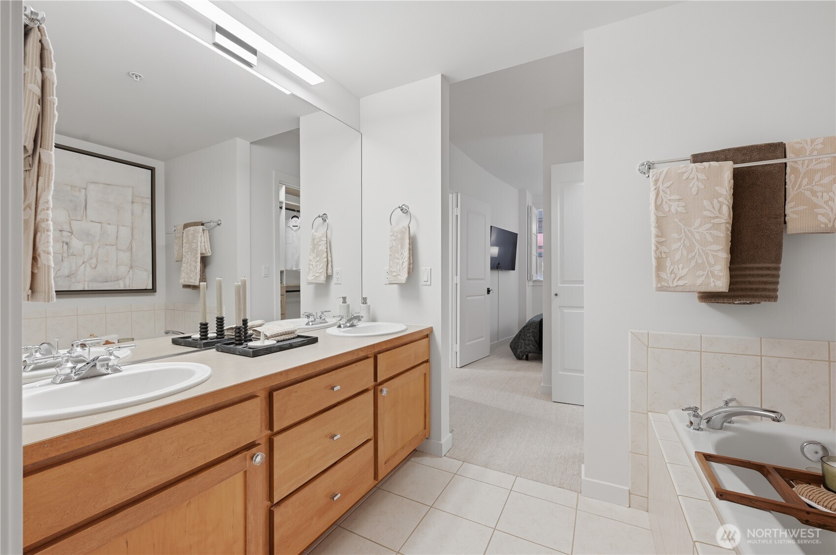 2607 Western Avenue Seattle WA 98121