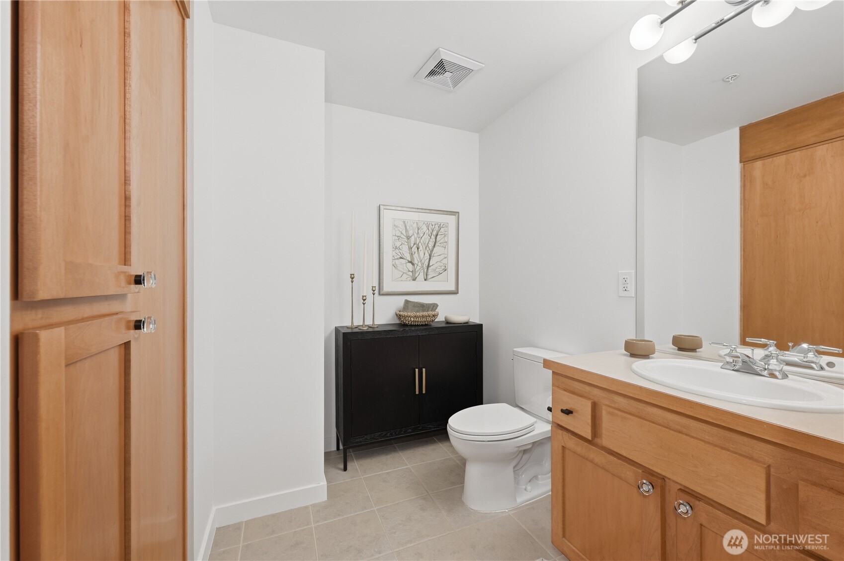 2607 Western Avenue Seattle WA 98121