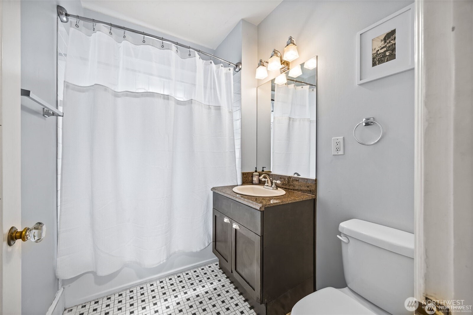 2132 5th Avenue Seattle WA 98121