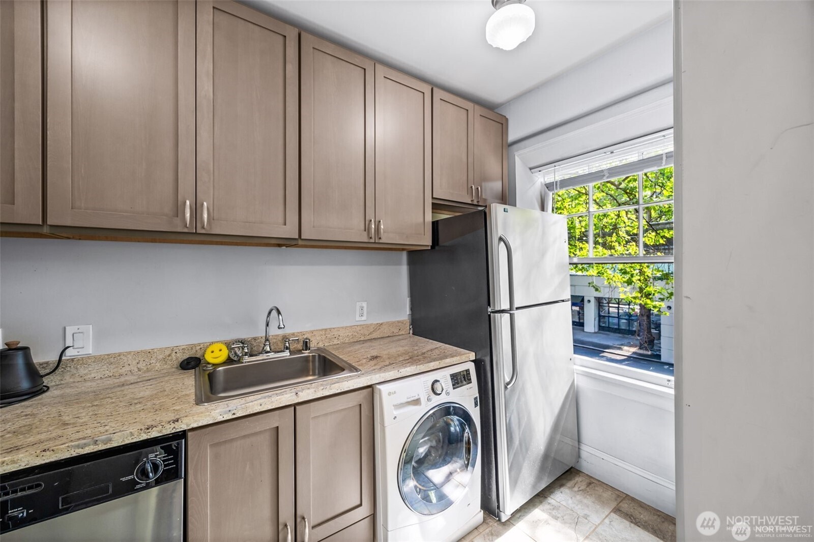 2132 5th Avenue Seattle WA 98121