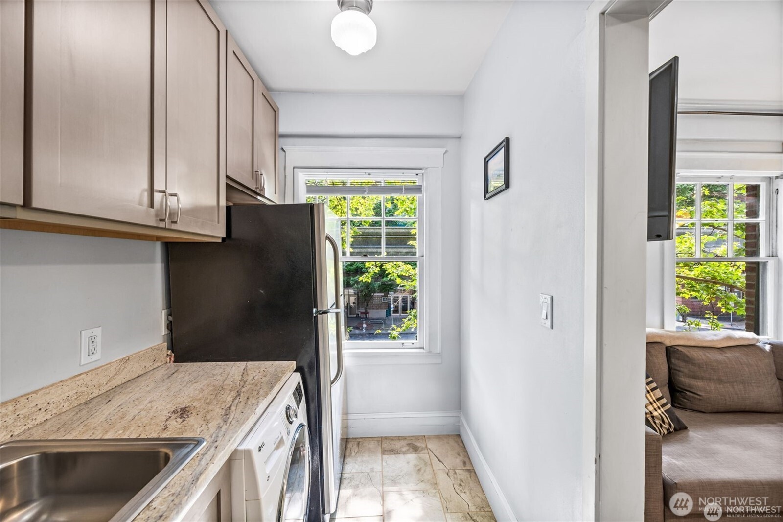 2132 5th Avenue Seattle WA 98121