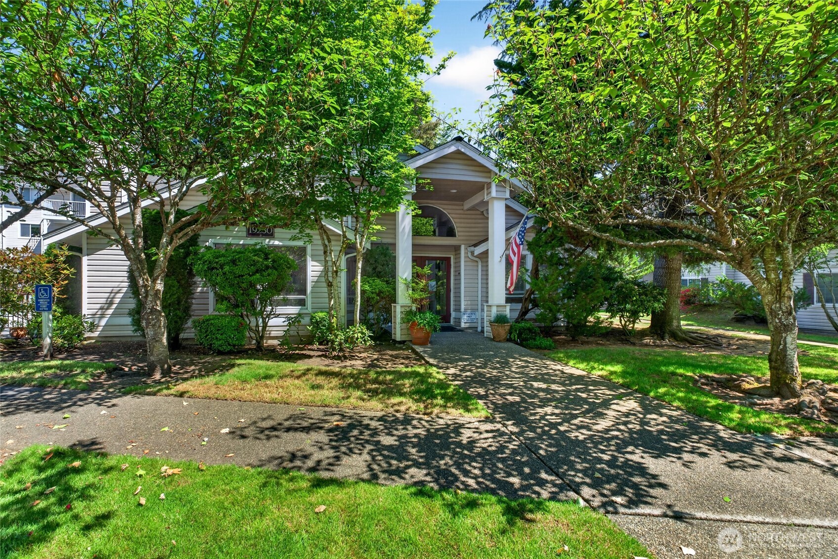19230 Forest Park Drive NE Lake Forest Park WA 98155
