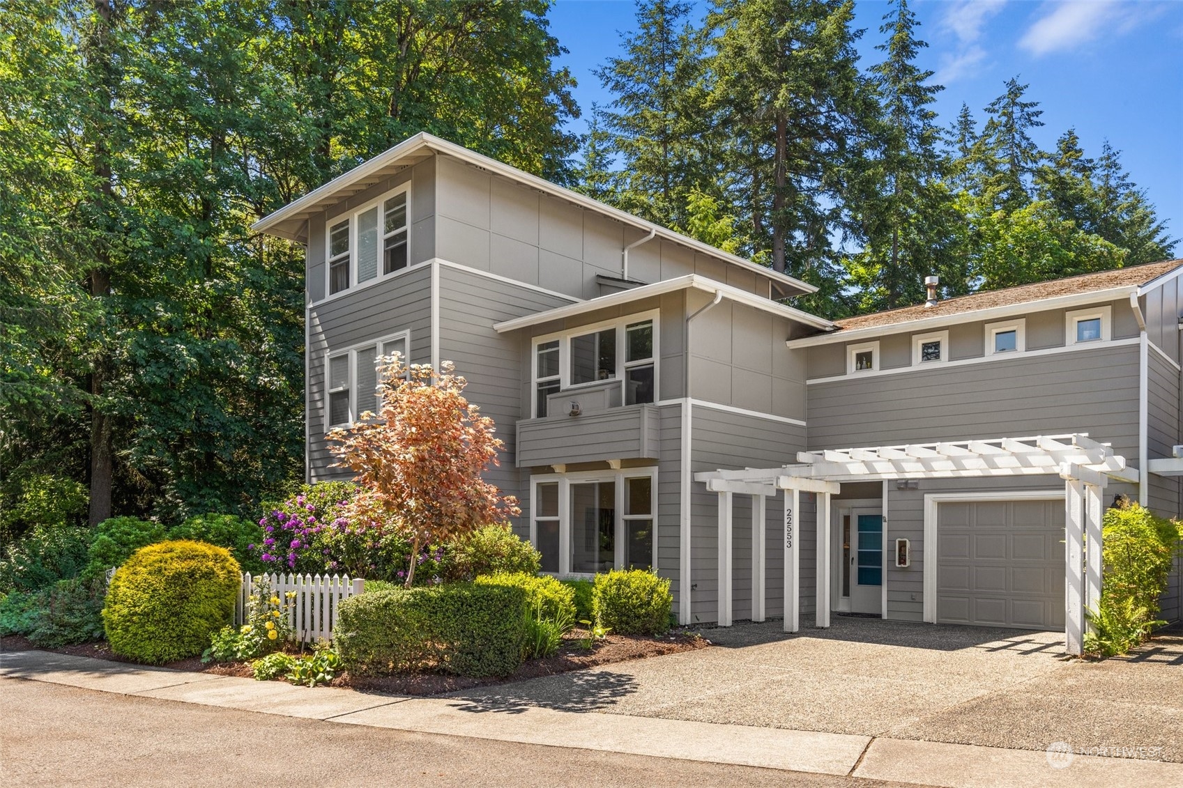 22553 SE 37th Terrace Issaquah WA 98029