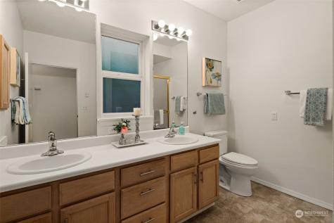 22553 SE 37th Terrace Issaquah WA 98029