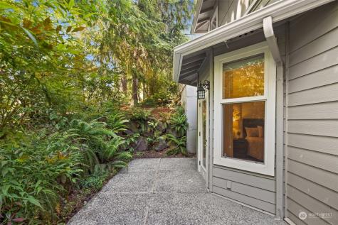 22553 SE 37th Terrace Issaquah WA 98029