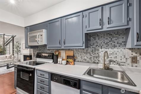 13730 15th Avenue NE Seattle WA 98125