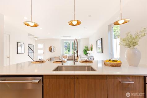 1530 25th Avenue Seattle WA 98122