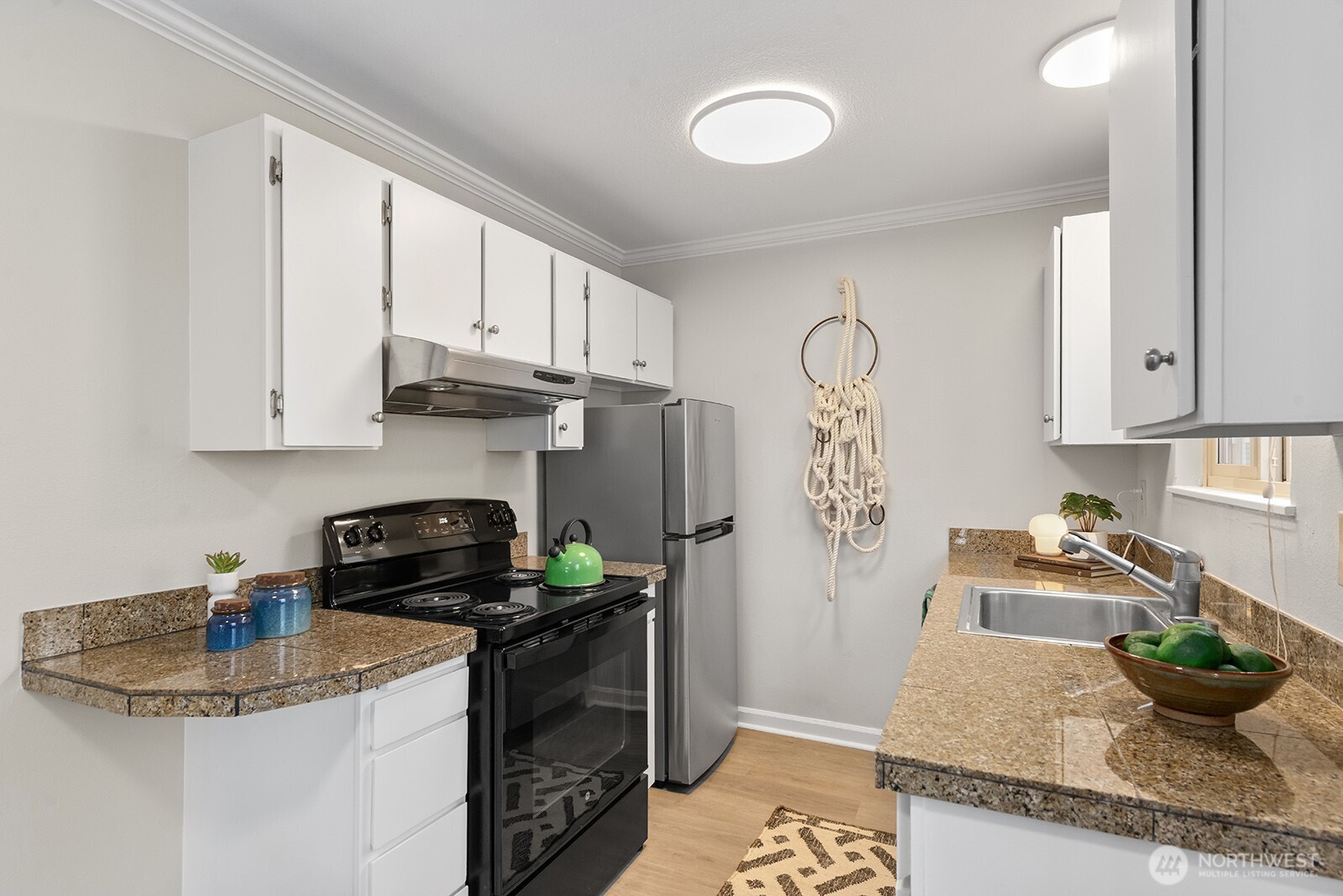 6557 4th Avenue NE Seattle WA 98115