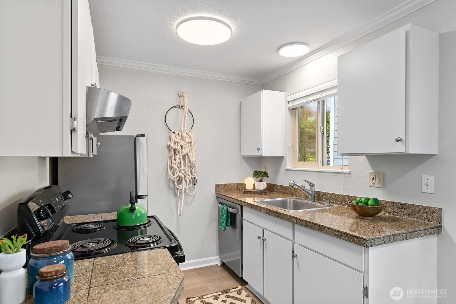 6557 4th Avenue NE Seattle WA 98115