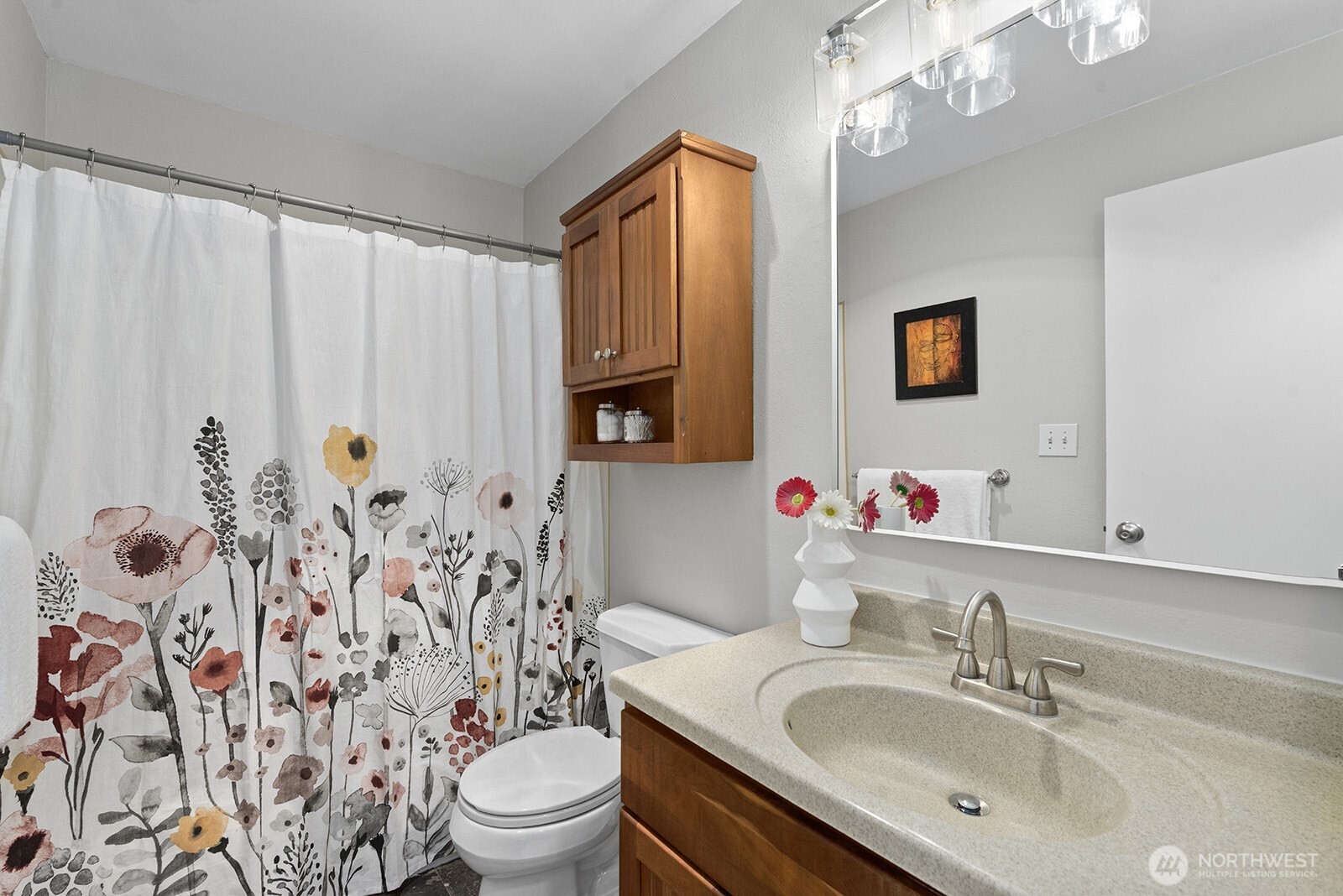 6557 4th Avenue NE Seattle WA 98115