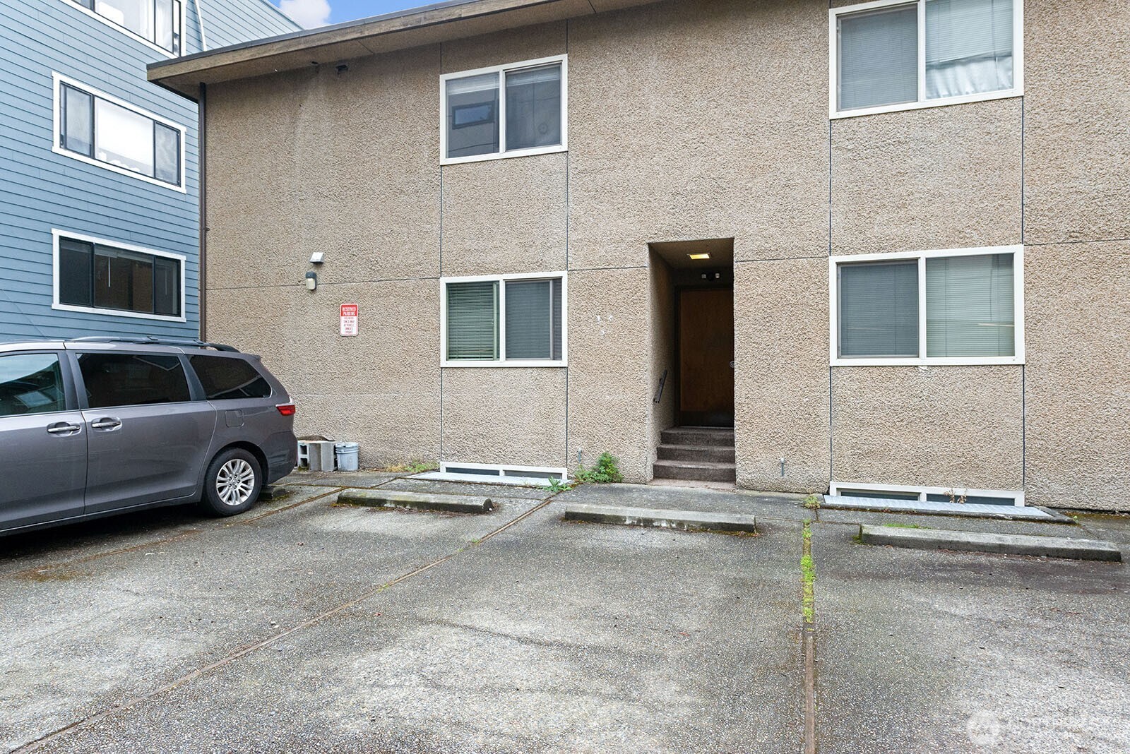 6557 4th Avenue NE Seattle WA 98115