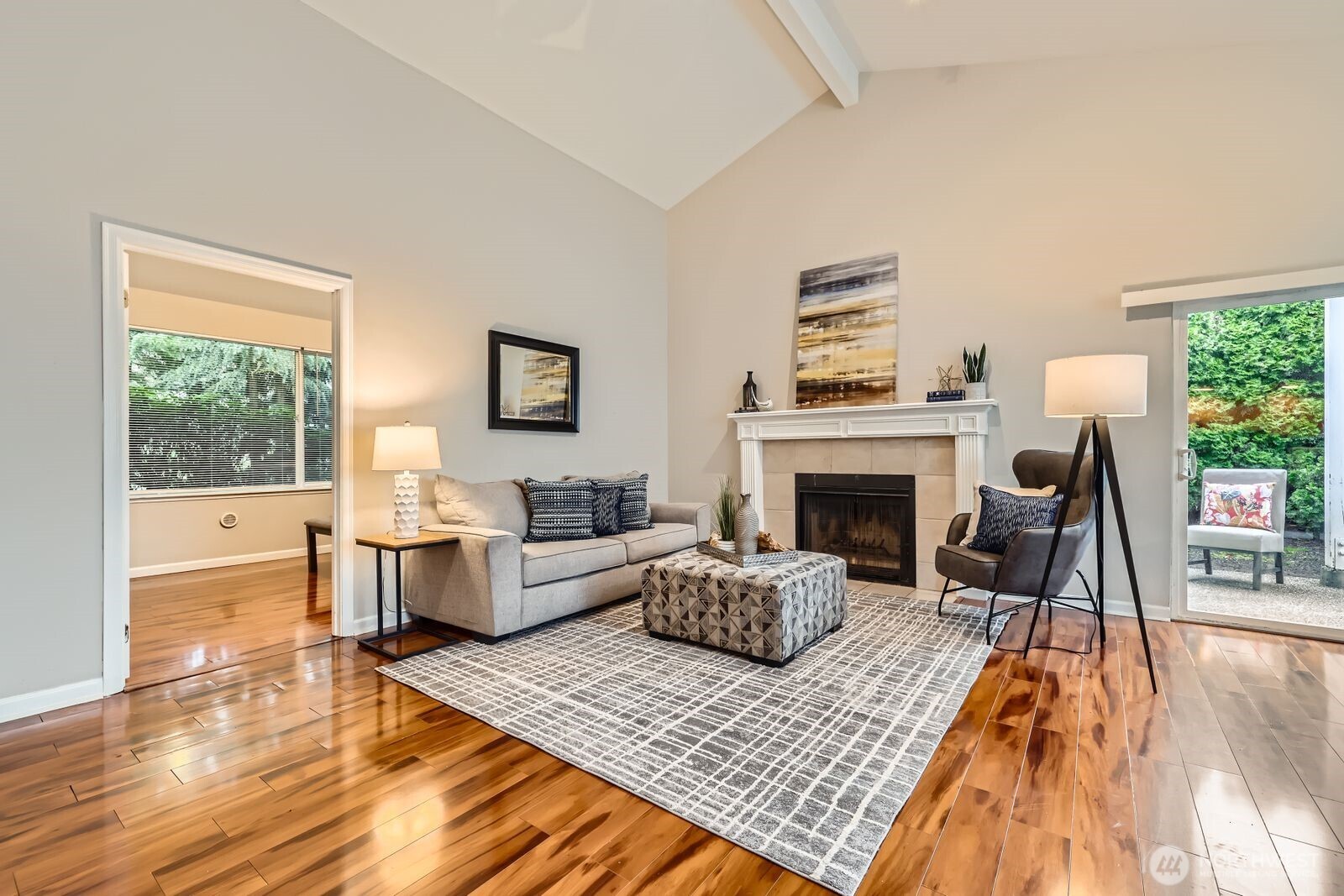 20301 19th Avenue NE Shoreline WA 98155