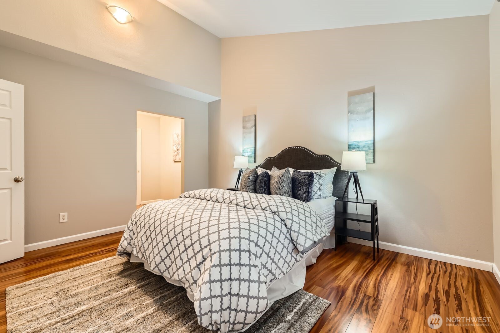 20301 19th Avenue NE Shoreline WA 98155