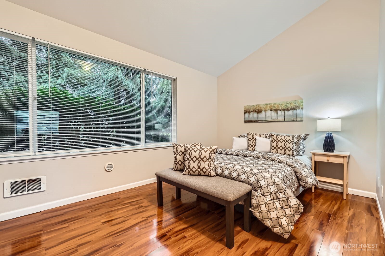 20301 19th Avenue NE Shoreline WA 98155