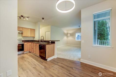 5809 Highway Place Street NE Everett WA 98203