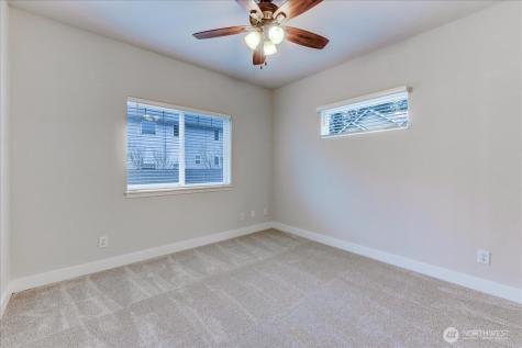 5809 Highway Place Street NE Everett WA 98203