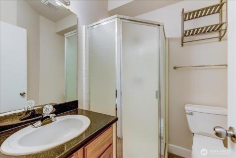 5809 Highway Place Street NE Everett WA 98203