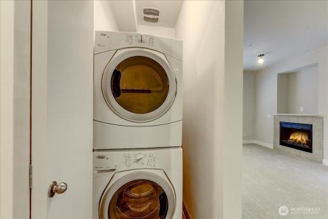 5809 Highway Place Street NE Everett WA 98203