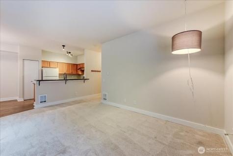 5809 Highway Place Street NE Everett WA 98203