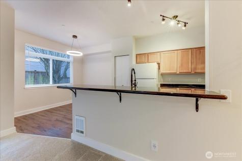 5809 Highway Place Street NE Everett WA 98203