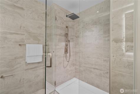 889 Avenue Square NE Bellevue WA 98004