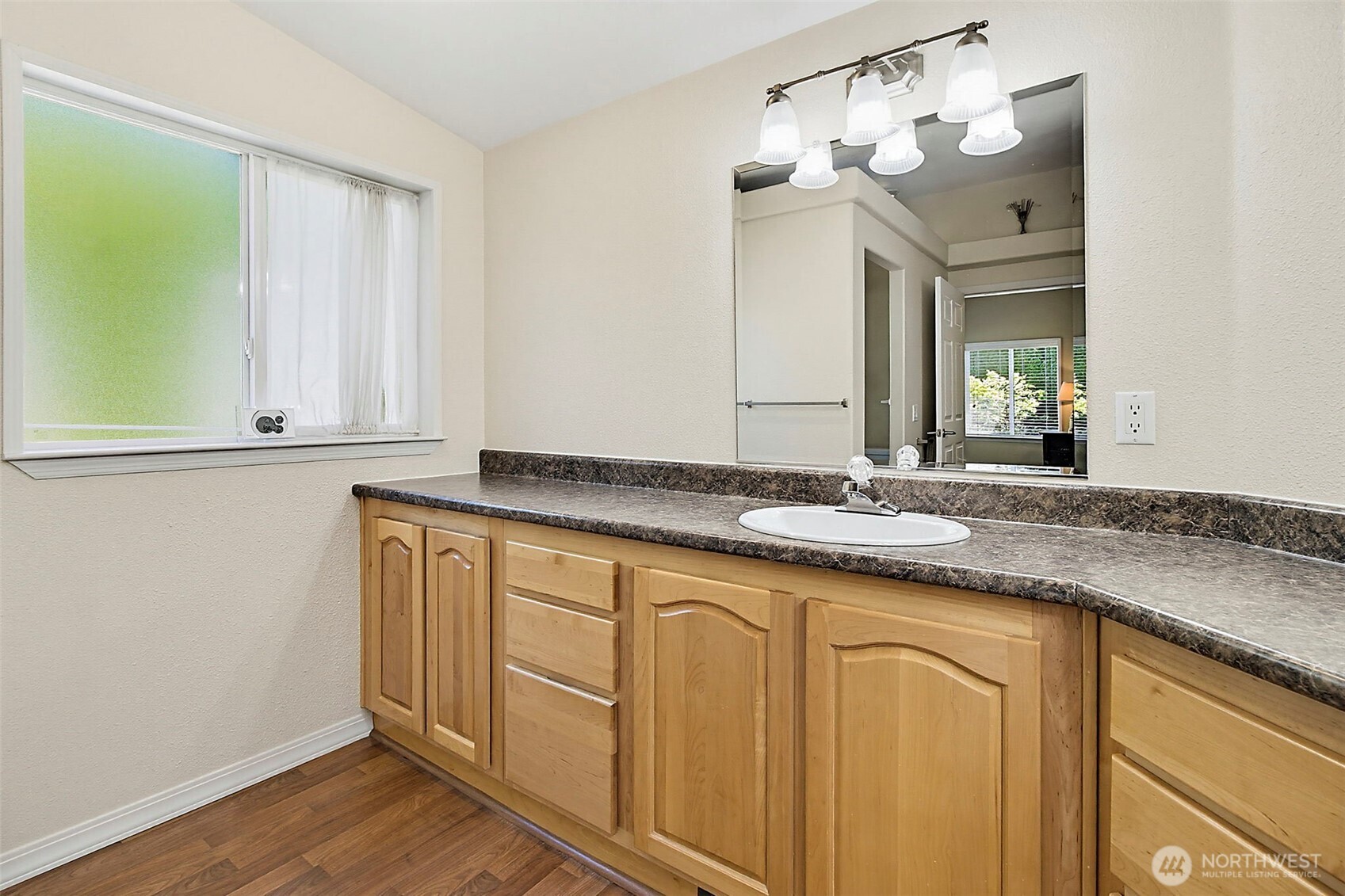 21804 SE 272nd Place Maple Valley WA 98038