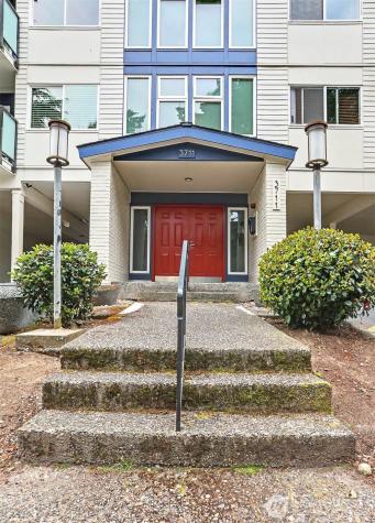 3711 26th Place W Seattle WA 98199