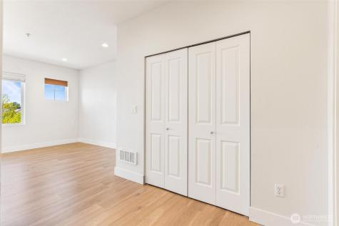 14915 38th Drive SE Bothell WA 98012