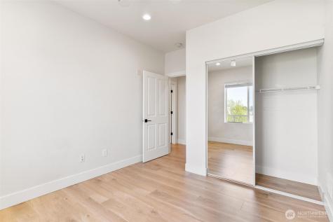 14915 38th Drive SE Bothell WA 98012