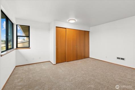 1935 F Street SE Auburn WA 98002