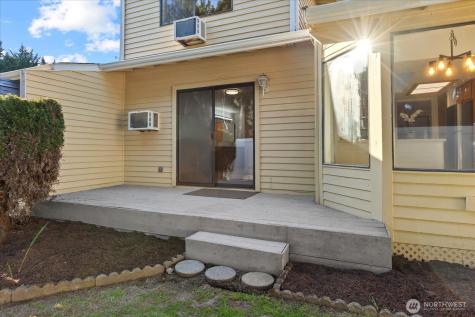 1935 F Street SE Auburn WA 98002