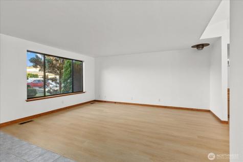 1935 F Street SE Auburn WA 98002