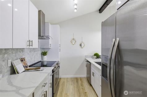 11630 NE 70th Place Kirkland WA 98033