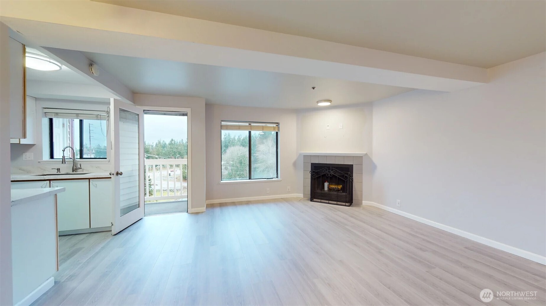 29645 18th Avenue S Federal Way WA 98003