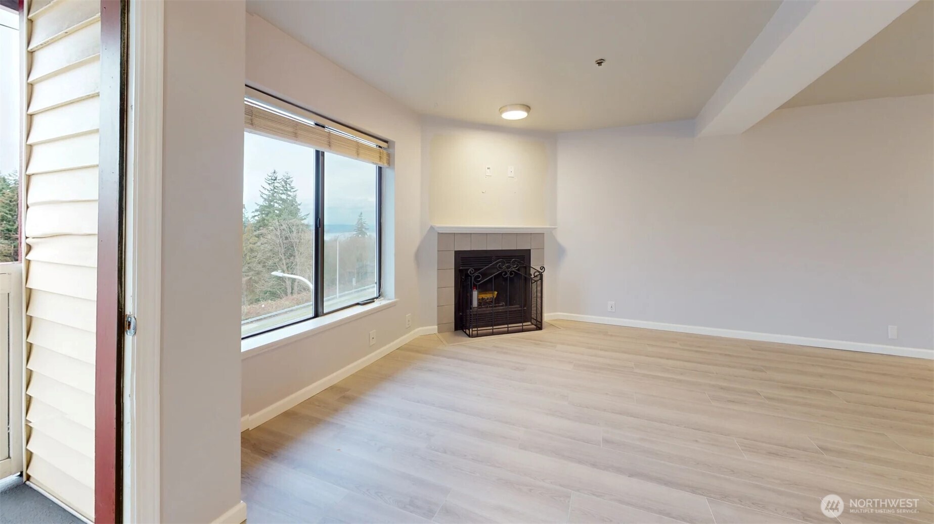 29645 18th Avenue S Federal Way WA 98003