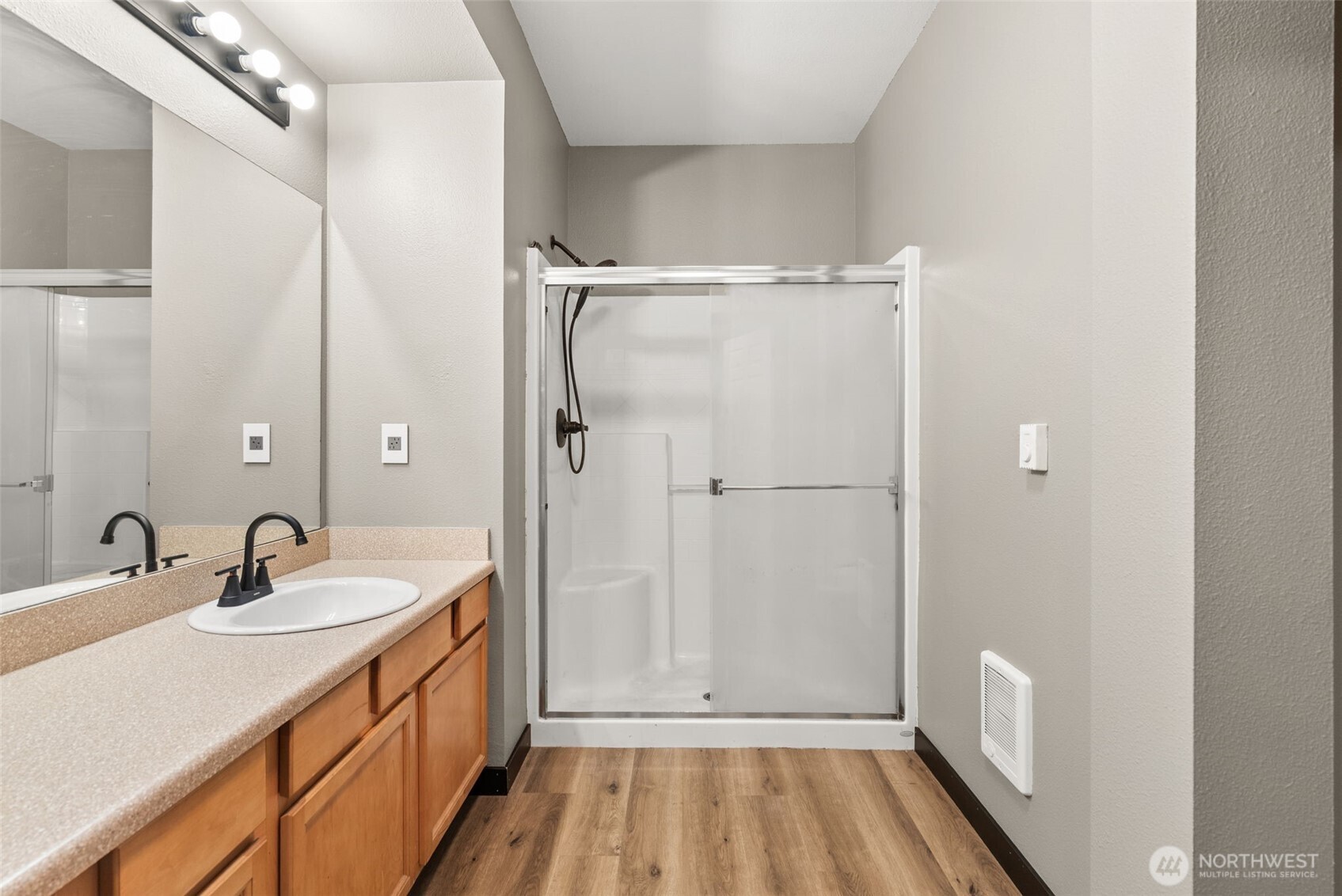 10015 186th Place E Puyallup WA 98375