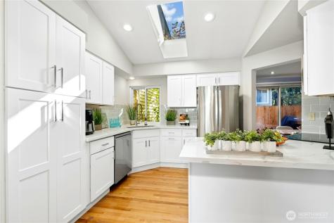 15865 Northup Way Bellevue WA 98008