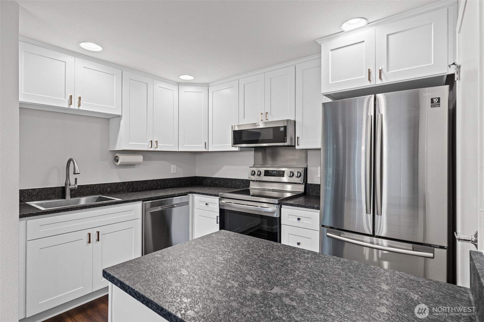 2321 SE 8th Drive Renton WA 98055