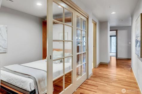 10650 NE 9th Place Bellevue WA 98004