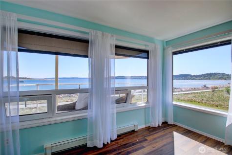 747 SE Bayshore Drive Oak Harbor WA 98277