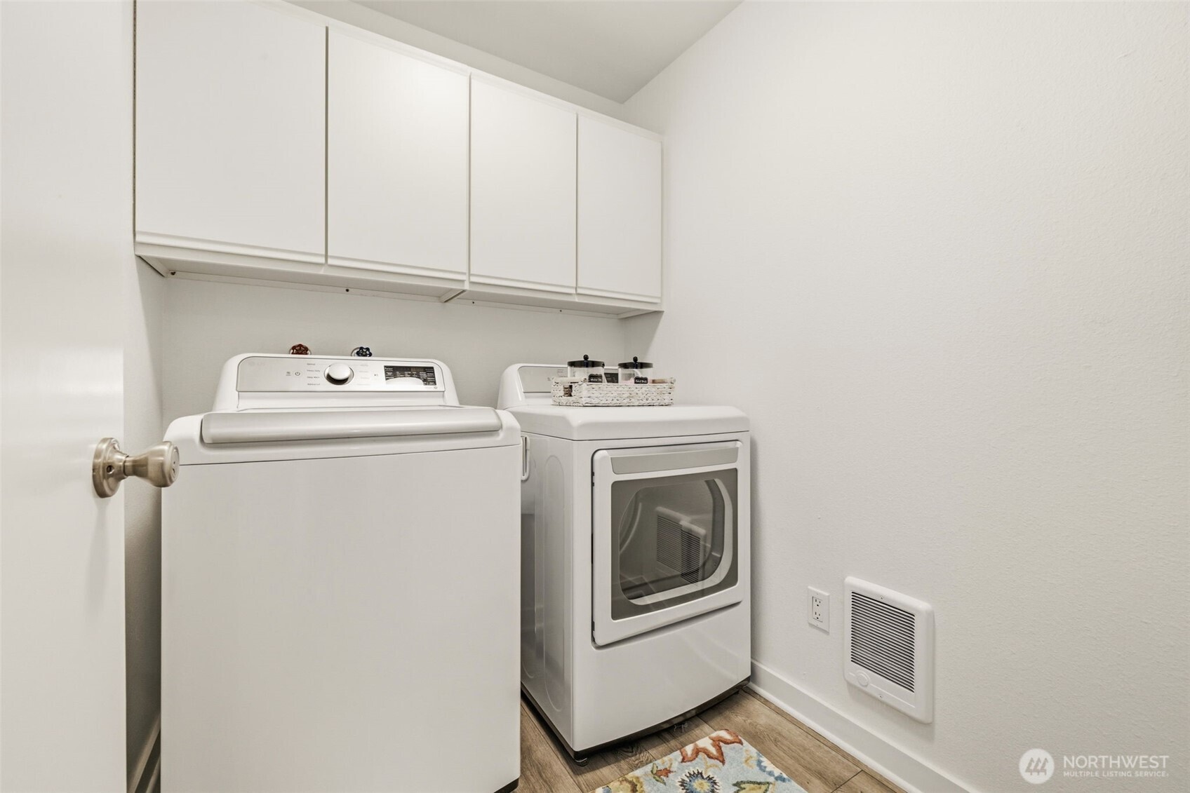 1902 Bridgeport Way W University Place WA 98466